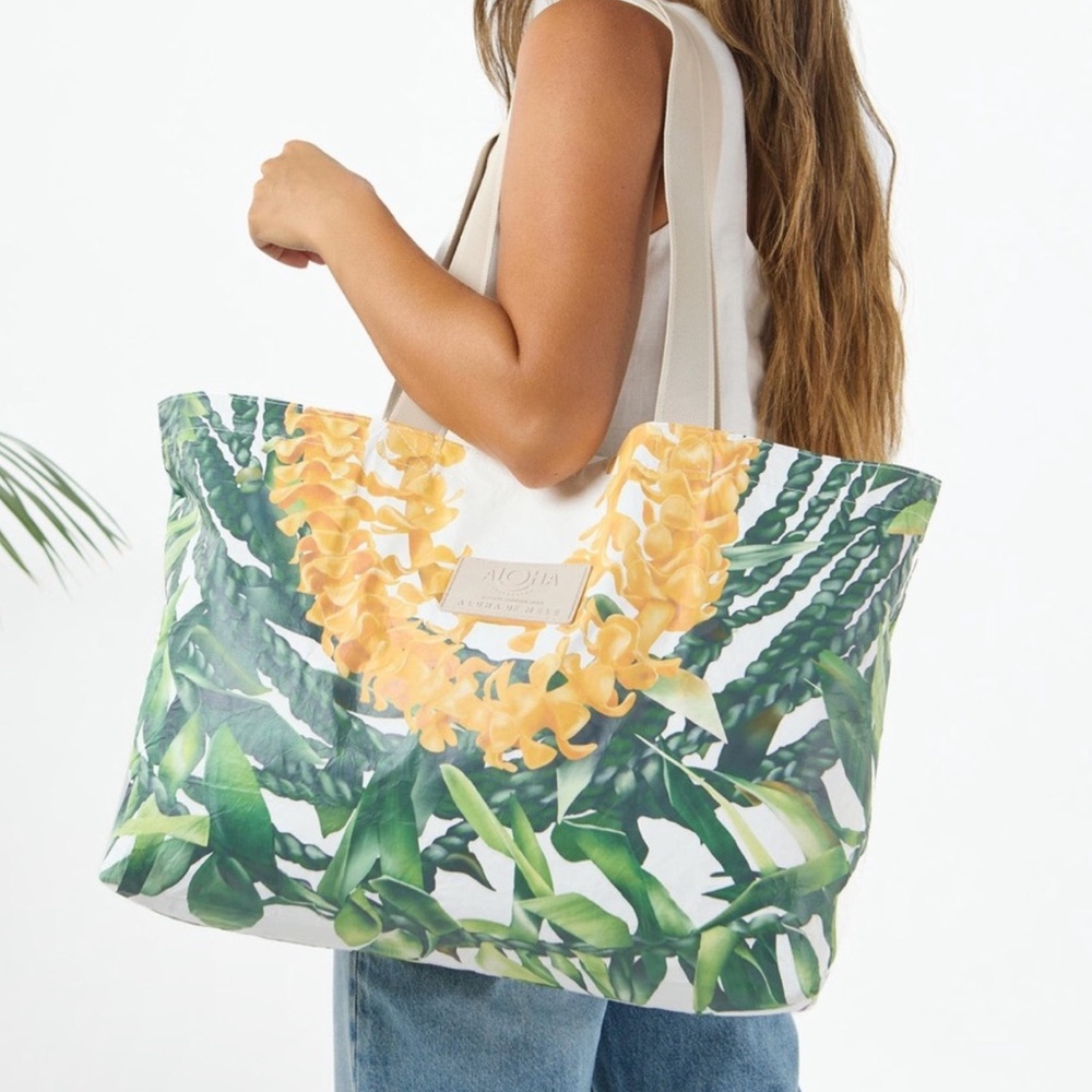 ALOHA Collection x Aloha De Mele Holo Holo Tote